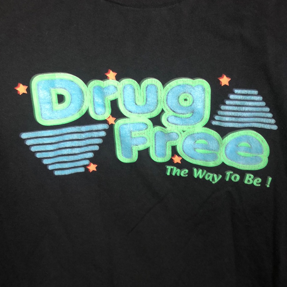 Drug Free The Way to Be Black Tee - Picture 2 of 5